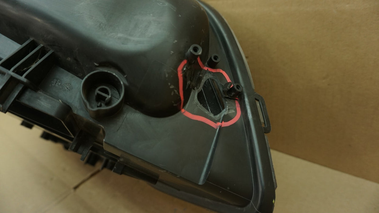 2010-2012 MERCEDES BENZ X204 GLK350 FRONT LEFT DRIVER SIDE HEADLIGHT HALOGEN OEM