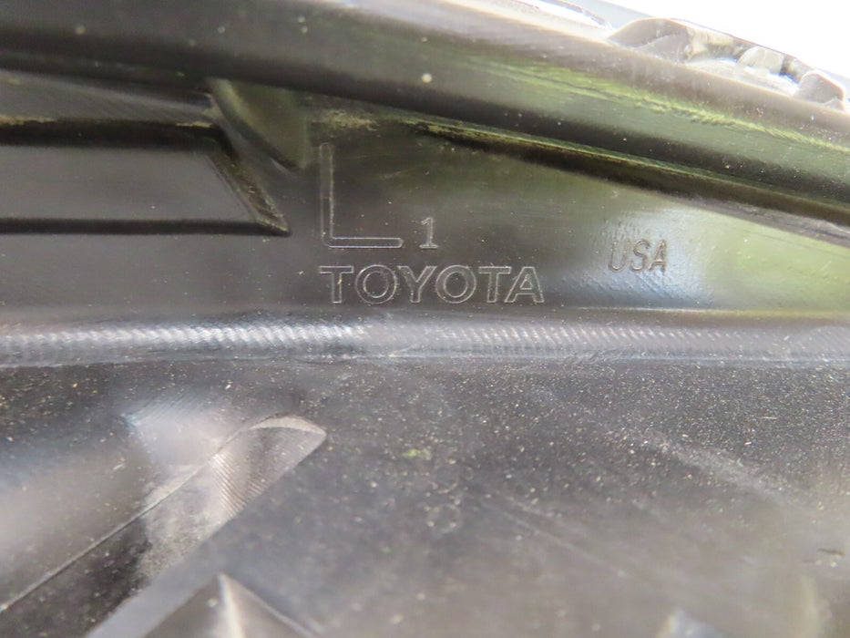 2014-2016 TOYOTA COROLLA SEDAN FRONT LEFT DRIVER SIDE HEADLIGHT LIGHT LAMP OEM