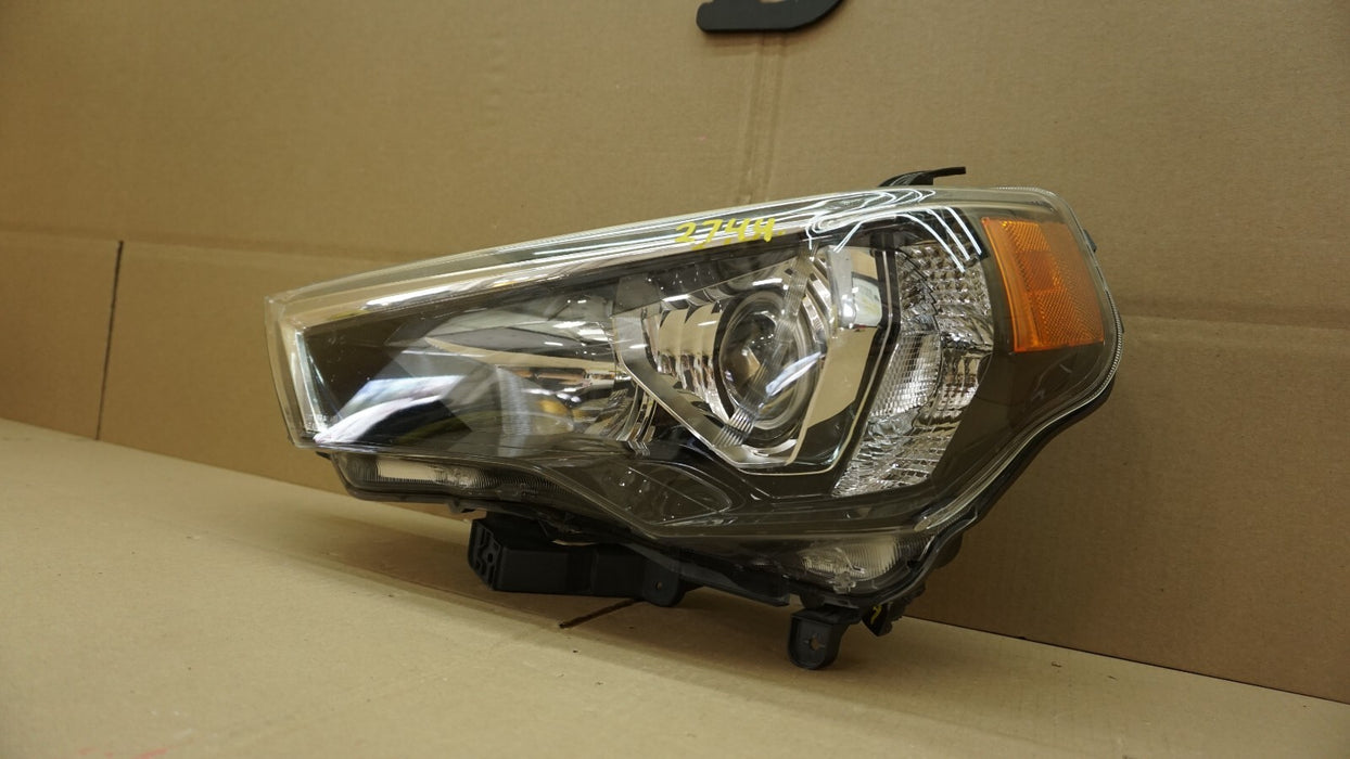 2014-2019 TOYOTA 4RUNNER FRONT LEFT DRIVER SIDE HEADLIGHT HALOGEN OEM