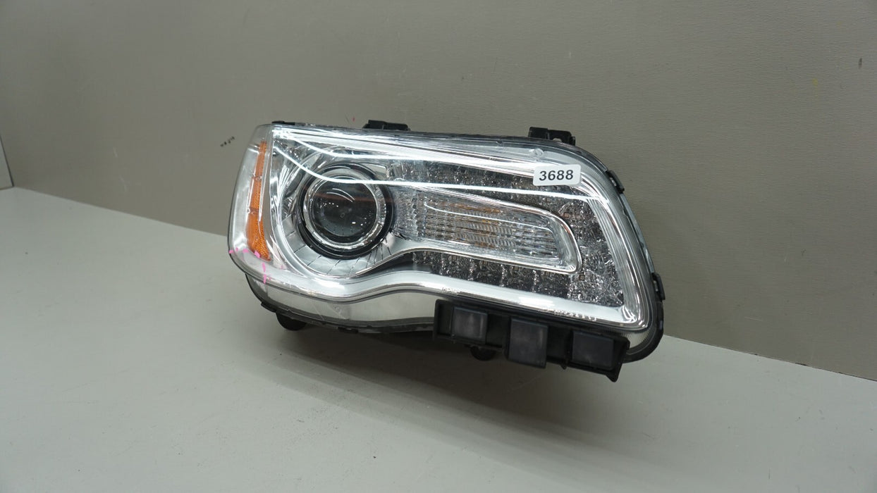 2012-2014 CHRYSLER 300 FRONT RIGHT SIDE HEADLIGHT LAMP HALOGEN OEM BAM92153000
