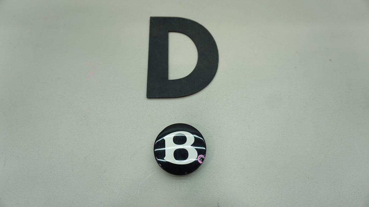 BENTLEY CENTER CAP GLOSS BLACK/ WHITE SMALL "B" PA6.6 M30 7935 MADE IN ITALY OEM