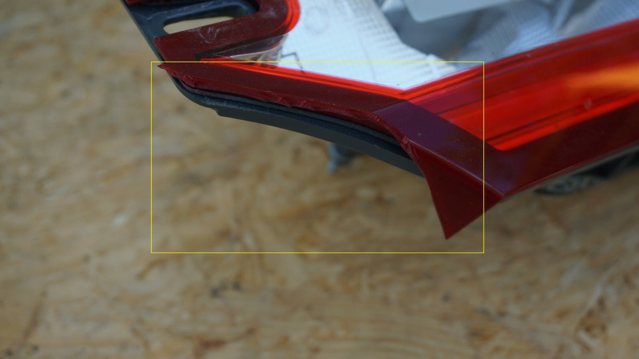 17 18 2017 2018 FORD FUSION RIGHT REAR TRUNK LID INNER TAILLIGHT OEM