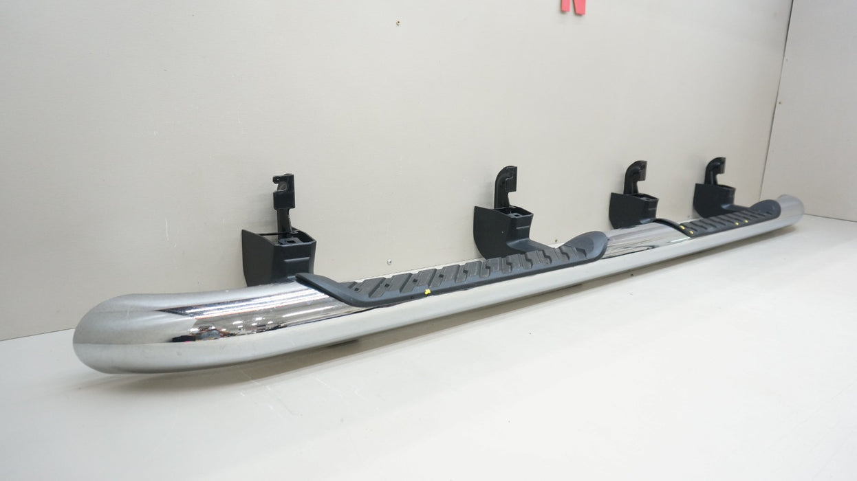 2014-2018 CHEVROLET SILVERADO GMC SIERRA 1500 RIGHT RUNNING BOARD OEM