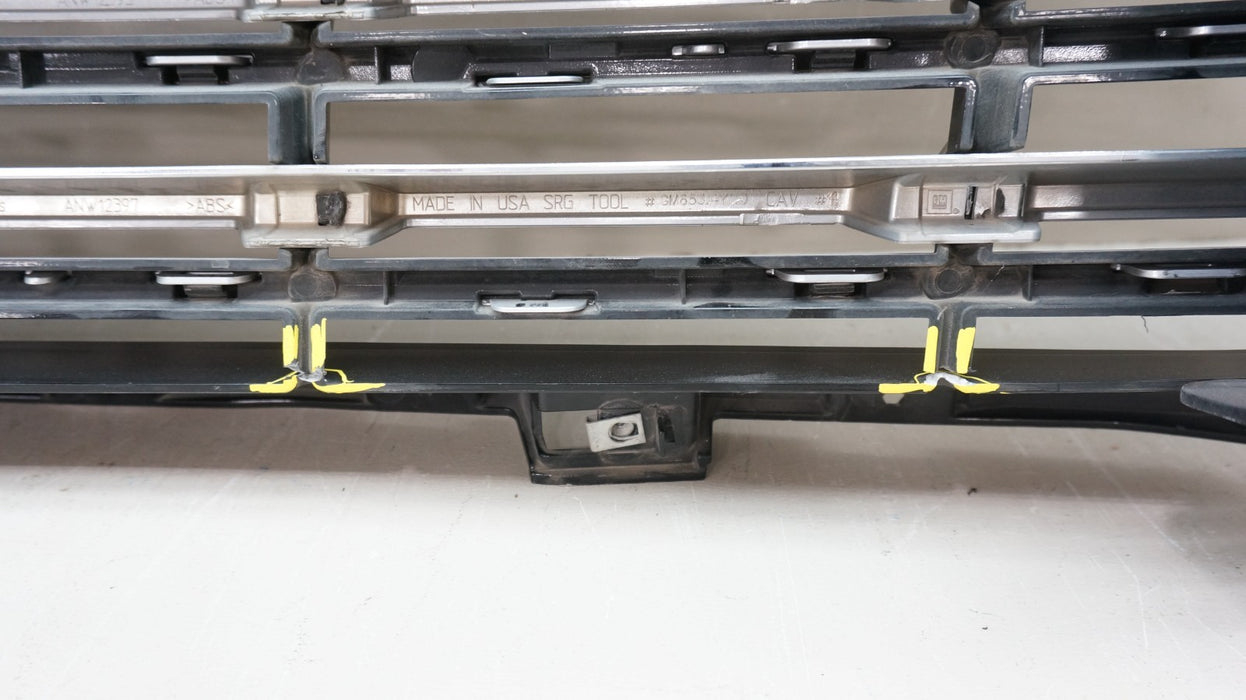 2021-2023 CHEVROLET TAHOE / SUBURBAN FRONT BUMPER RADIATOR GRILLE OEM