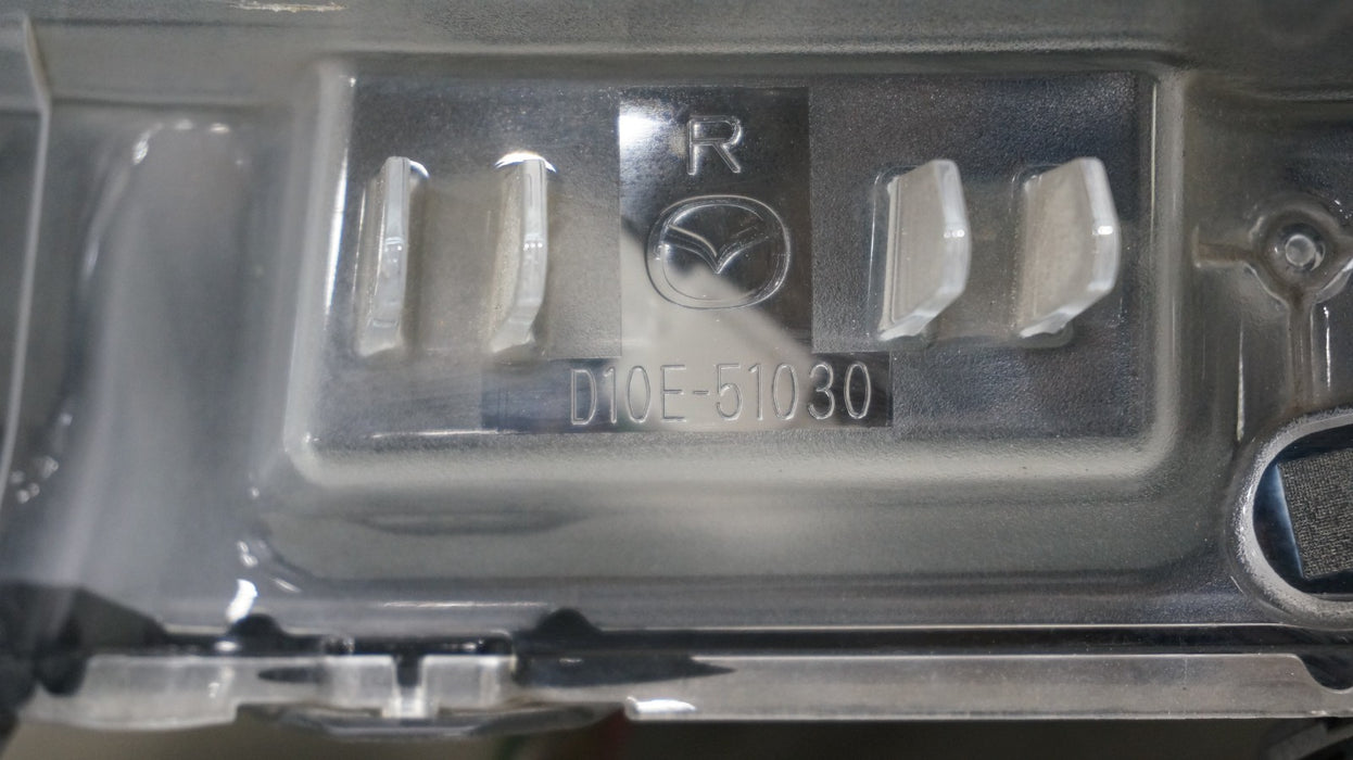 2018-2021 MAZDA CX-3 FRONT RIGHT PASSENGER SIDE LED AFS HEADLIGHT OEM D10E-51030