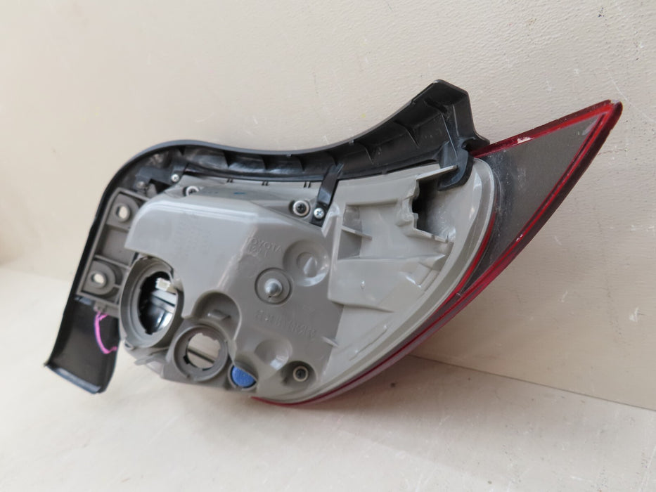2010-2015 LEXUS IS250C IS350C LEFT DRIVER SIDE OUTER TAIL LIGHT LAMP LED OEM