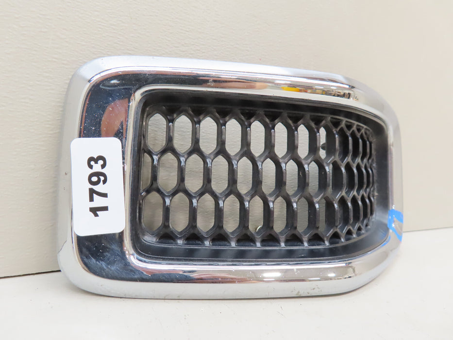 2014-2018 JEEP CHEROKEE FRONT RADIATOR GRILL GRILLE INSERT #2 OEM