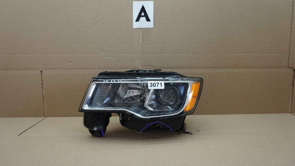 2017-2021 JEEP GRAND CHEEROKE FRONT DRIVER SIDE HEADLIGHT HEAD HALOGEN LAMP OEM