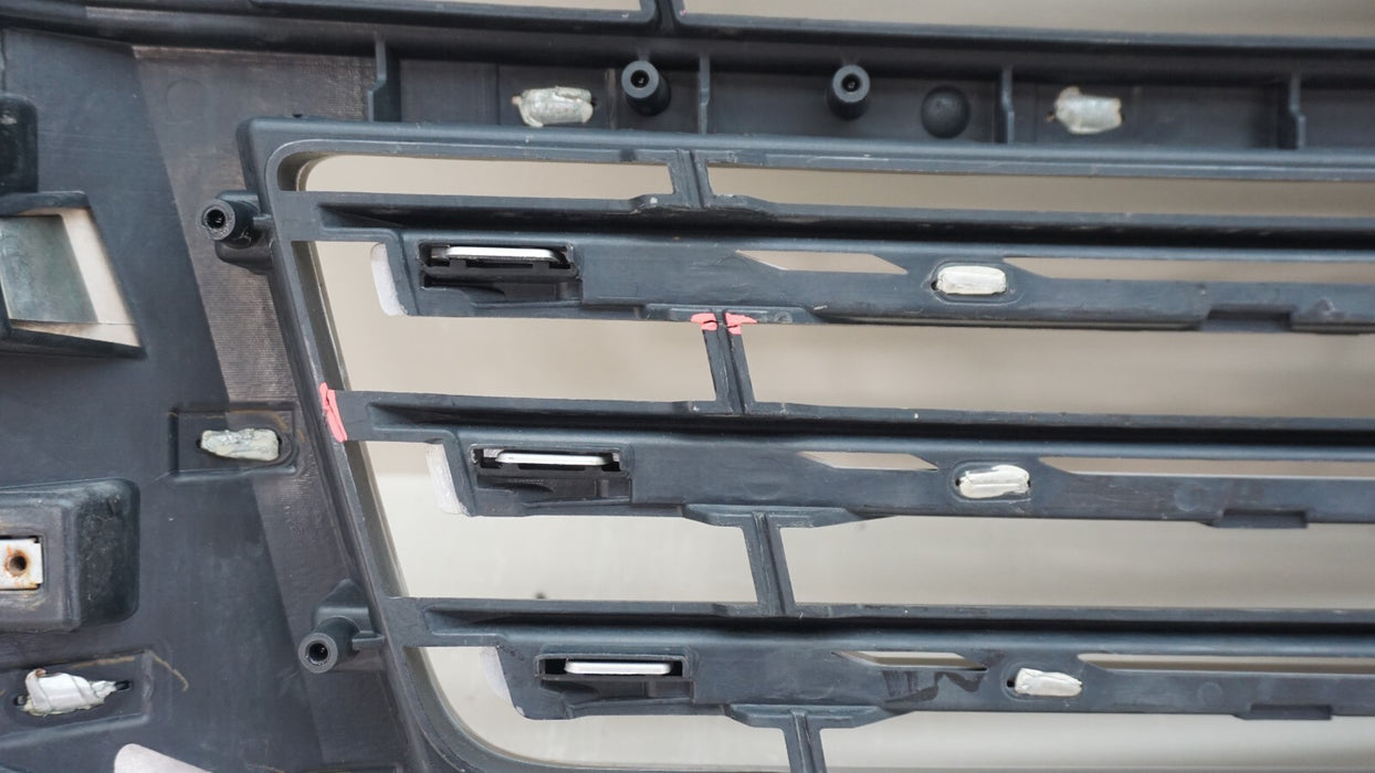 2015-2020 CHEVROLET TAHOE FRONT BUMPER RADIATOR GRILLE GRILL 22936489 OEM