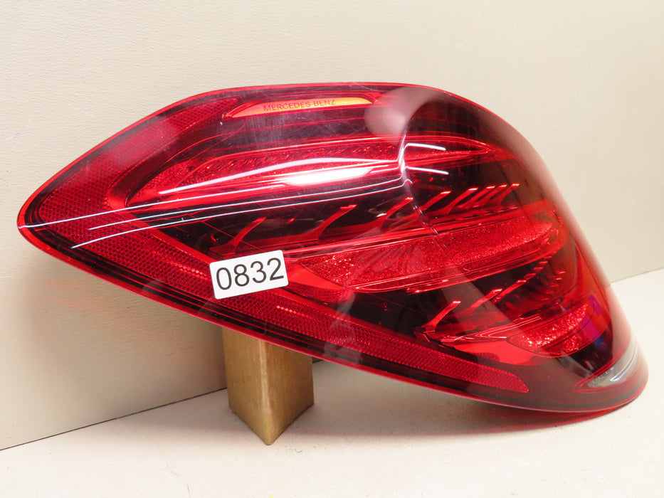 2014-2017 MERCEDES-BENZ W222 S CLASS LEFT DRIVER SIDE TAIL LIGHT LED OEM