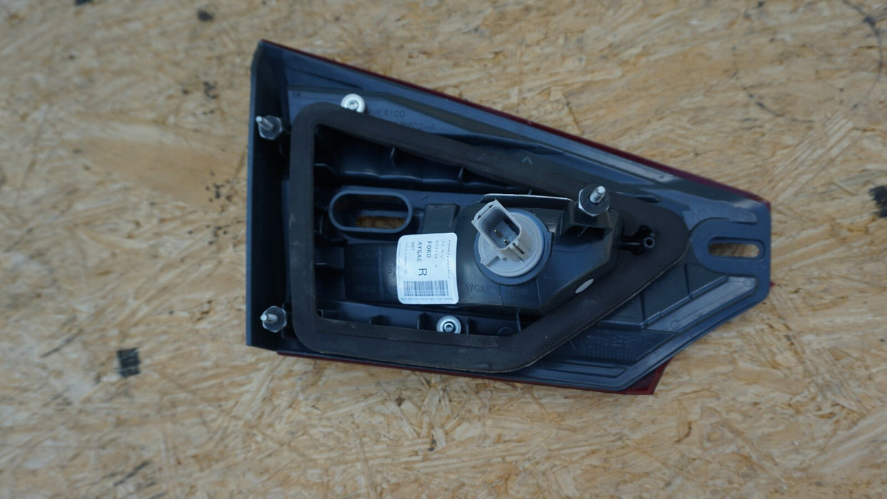 17 18 2017 2018 FORD FUSION RIGHT REAR TRUNK LID INNER TAILLIGHT OEM