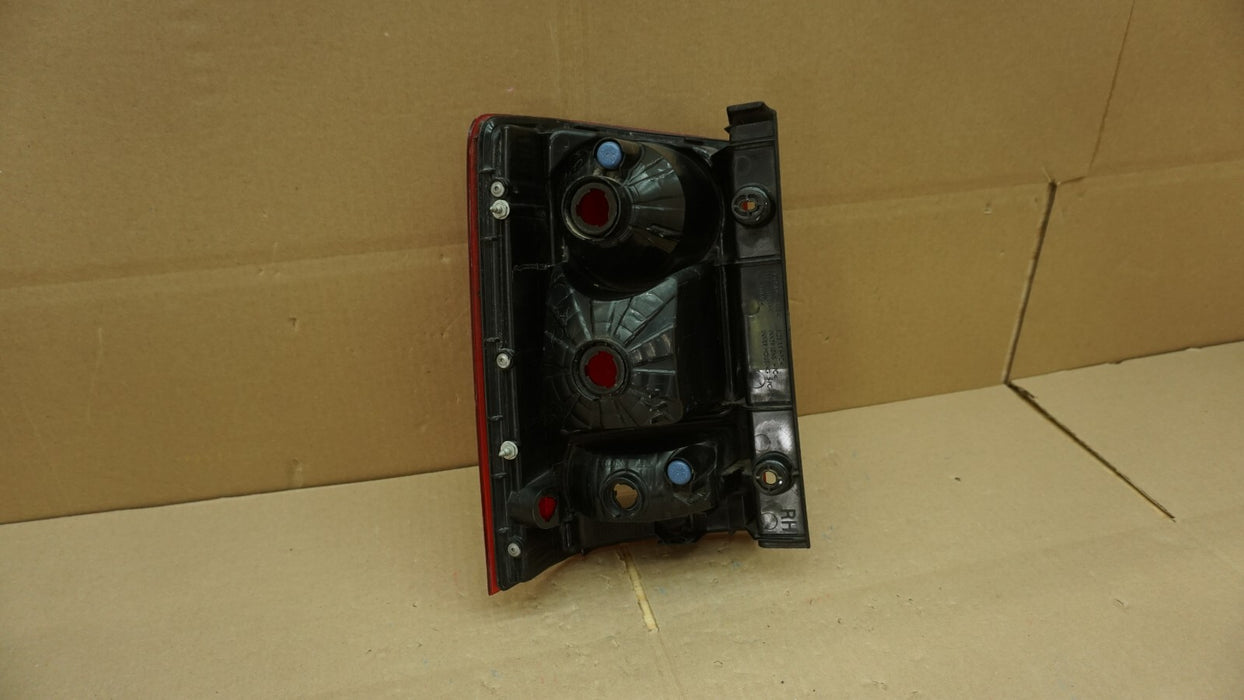 2009-2015 HONDA PILOT FRONT RIGHT PASSENGER SIDE TAIL LIGHT HALOGEN OEM