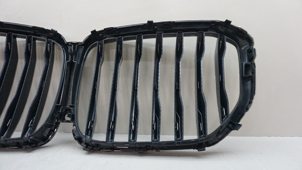 2019-2023 BMW X5 G05 FRONT RADIATOR GRILLE GRILL 7454887 OEM 19 20 21 22 23