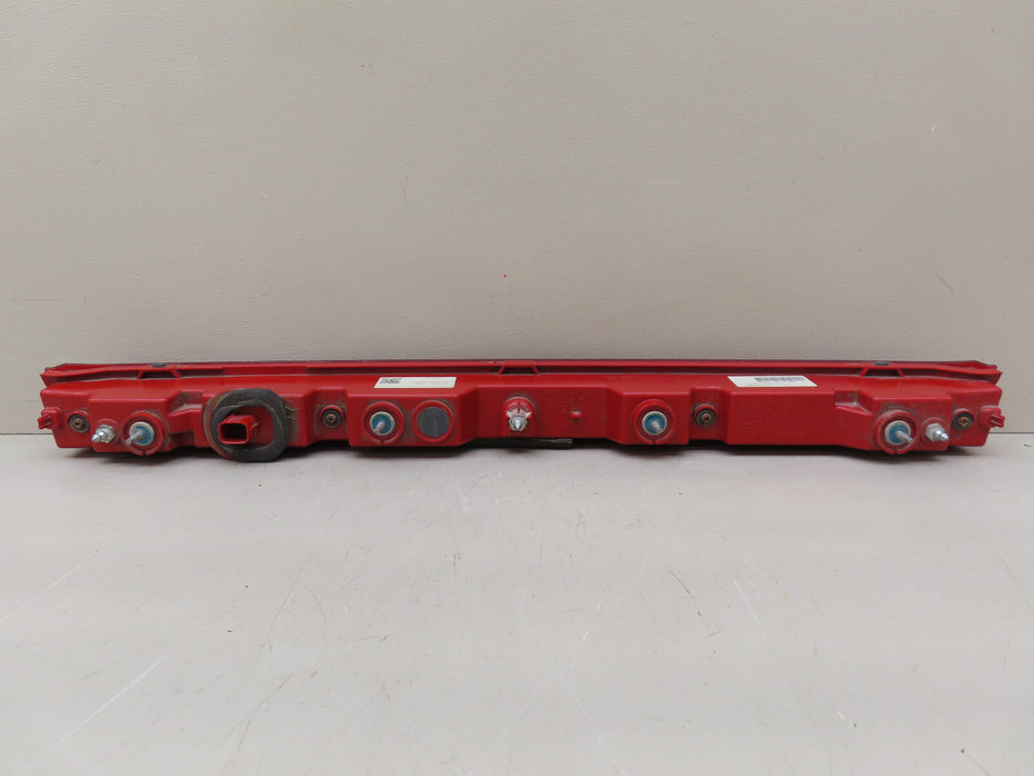 2015-2019 LINCOLN MKC REAR LIFTGATE MOUNTED CENTER LED TAIL LIGHT OEM