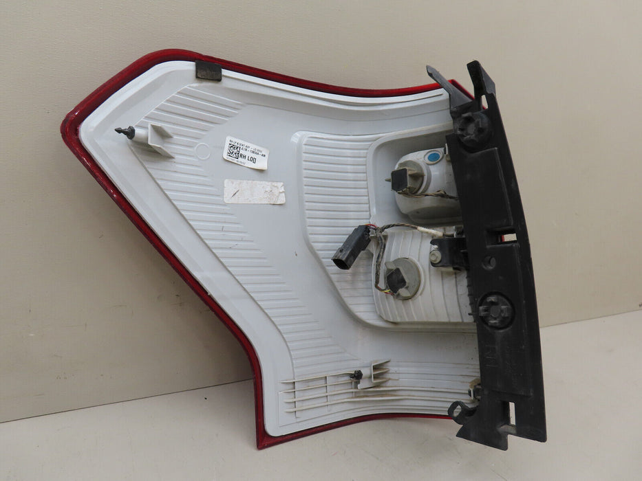2018-2021 FORD EXPEDITION REAR RIGHT PASSENGER TAIL LIGHT OEM