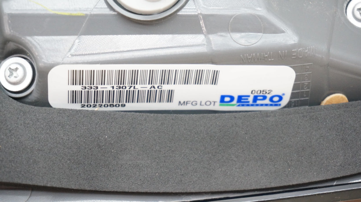 2014-2018 JEEP CHEROKEE REAR LEFT DRIVERS SIDE INNER TAIL LIGHT DEPO AFTERMARKET