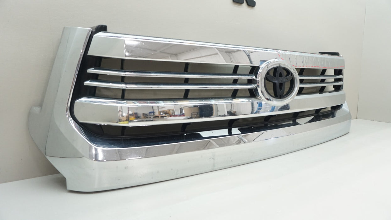 2014-2017 TOYOTA TUNDRA FRONT CENTER RADIATOR GRILLE OEM 531110C0210