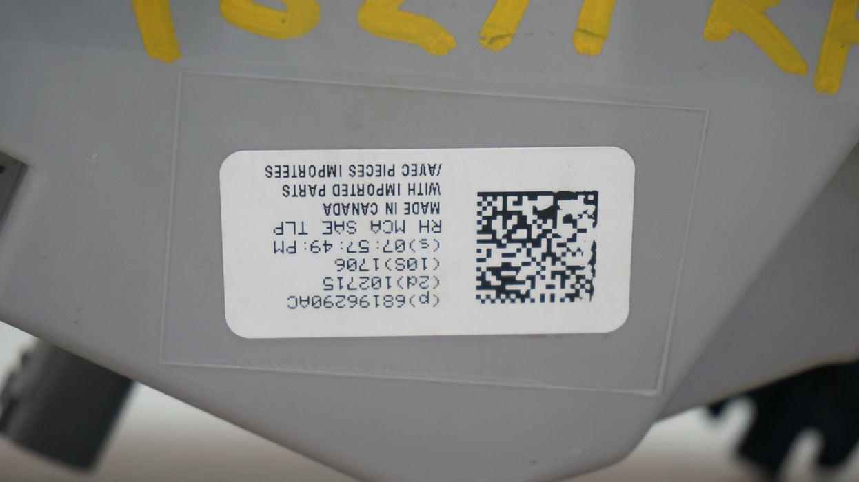 2015-2023 CHRYSLER 300 REAR RIGHT PASSENGER SIDE TAIL LIGHT OEM