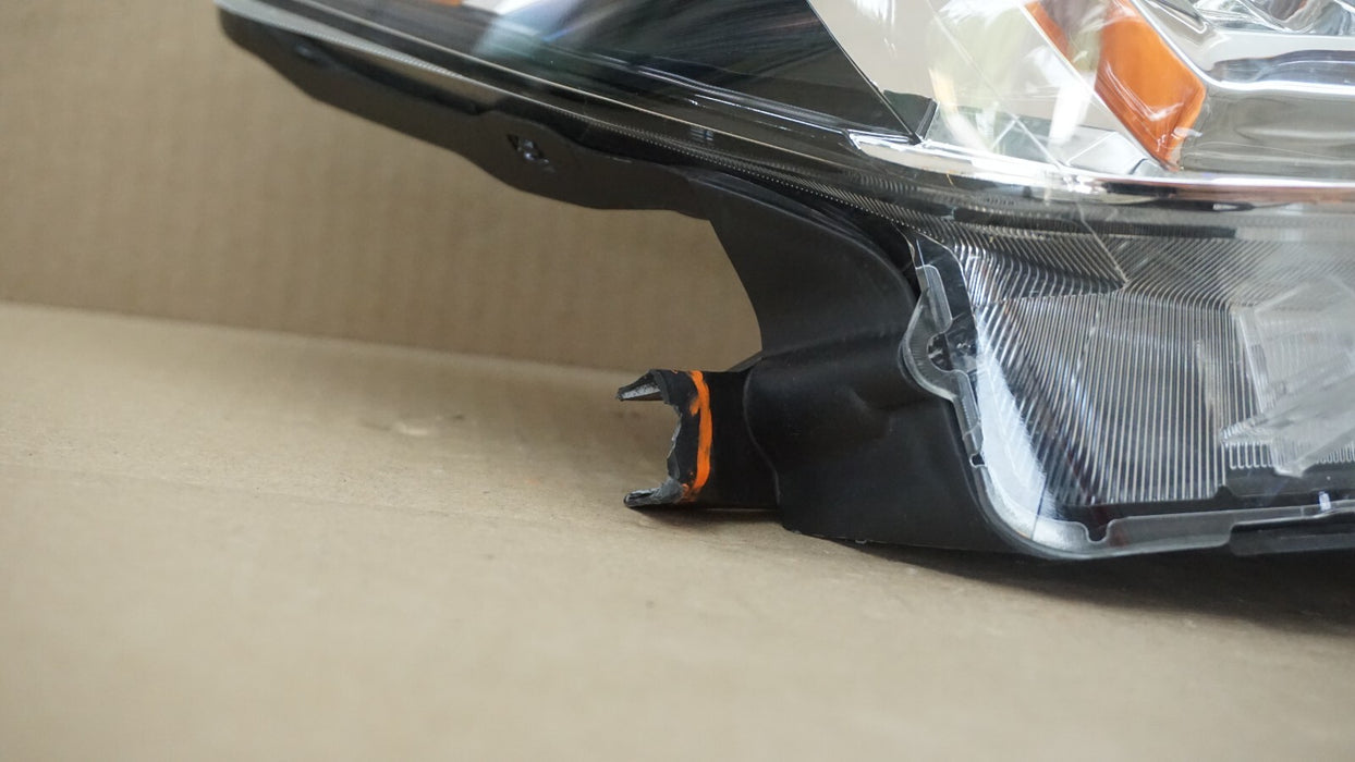 2016-2023 TOYOTA TACOMA FRONT RIGHT PASSENGER SIDE HALOGEN HEADLIGHT OEM