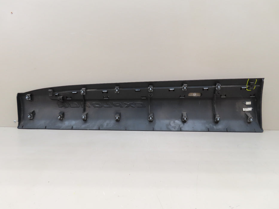 2020-2021 FORD EXPLORER FRONT RIGHT PASSENGER DOOR LOWER MOLDING OEM LB5B-S20848