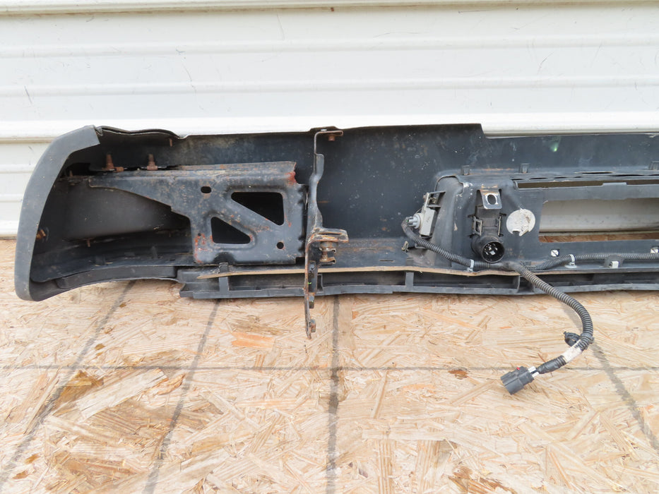 2014 2015 2016 2017 2018 CHEVROLET SILVERADO SIERRA 2500 3500 REAR BUMPER OEM