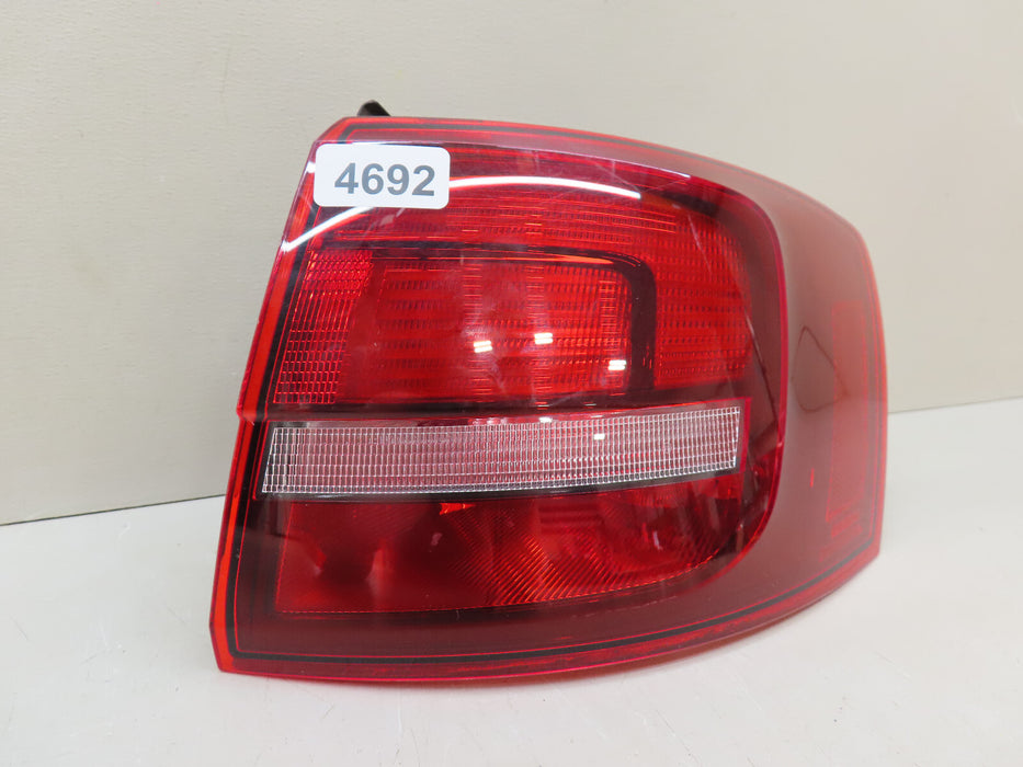 2015-2018 VOLKSWAGEN JETTA REAR RIGHT PASSENGER SIDE OUTER TAIL LIGHT LAMP OEM