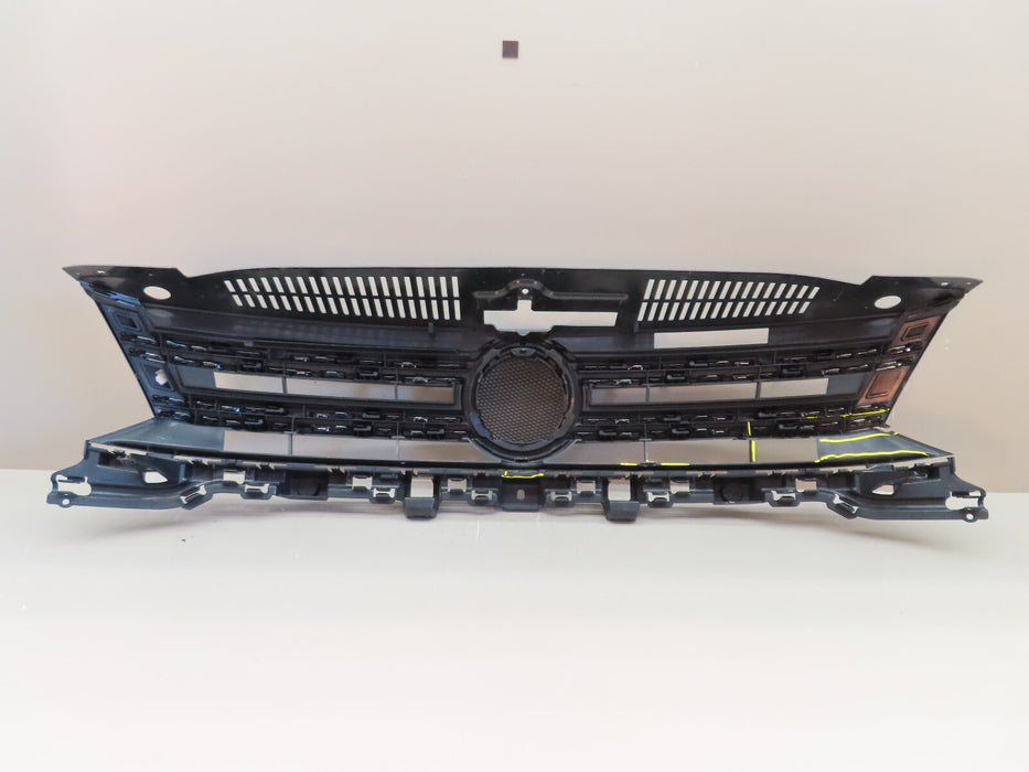 2012-2017 VOLKSWAGEN TIGUAN FRONT RADIATOR GRILLE GRILL OEM