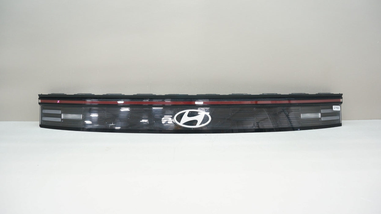 2024-2025 HYUNDAI SONATA REAR CENTER TAIL LIGHT OEM 92409L1550