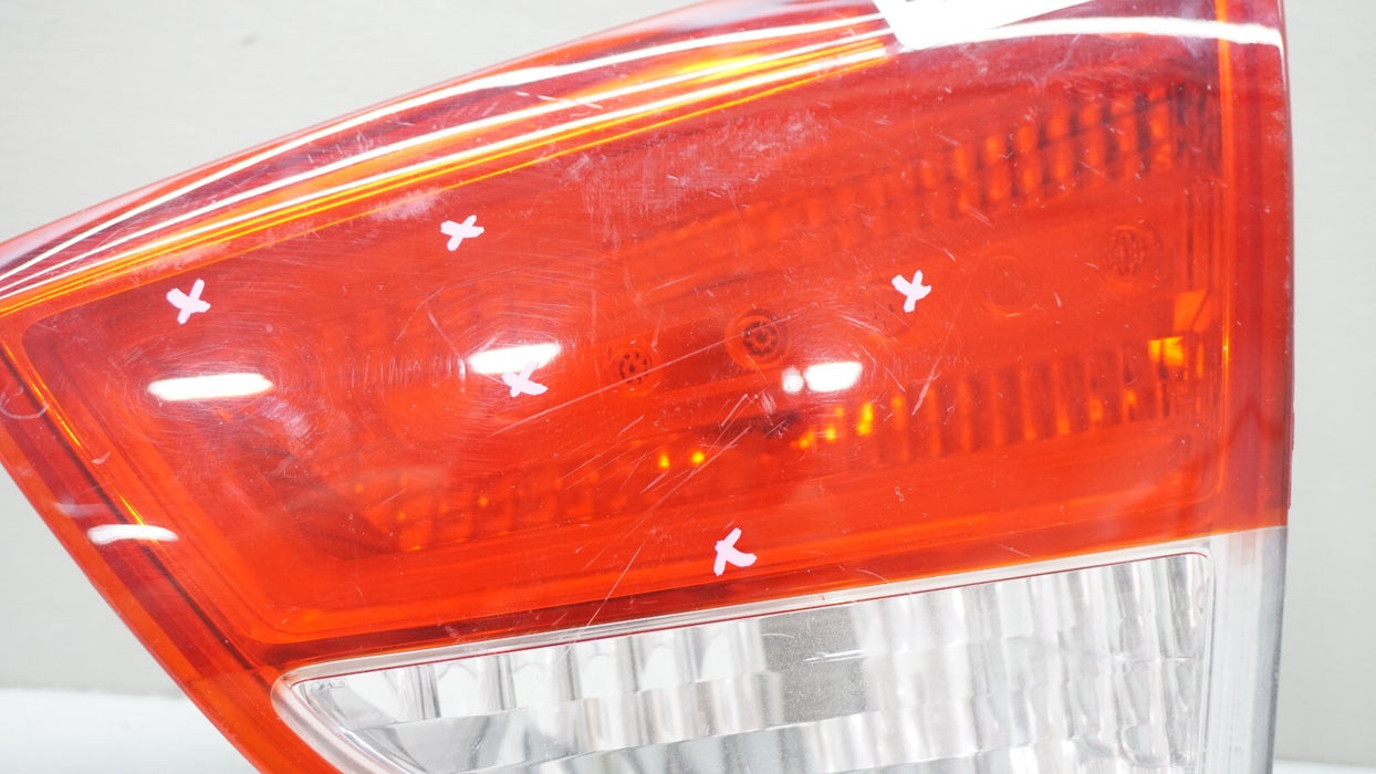 2010-2015 HYUNDAI TUCSON REAR RIGHT PASSENGER SIDE INNER TAIL LIGHT OEM