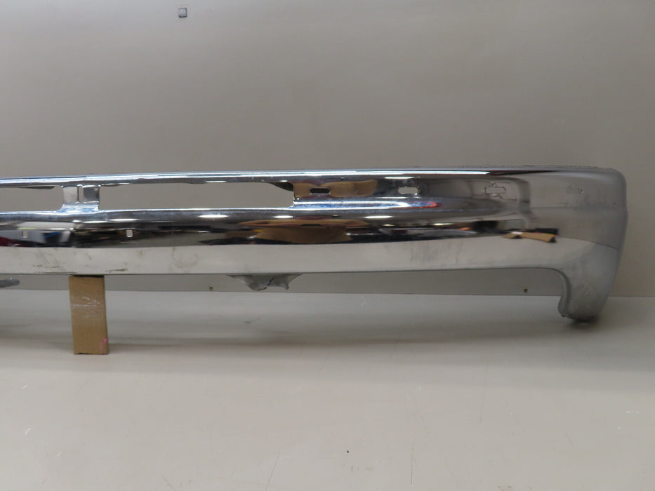 2000-2006 CHEVROLET TAHOE/SUBURBAN FRONT BUMPER METAL OEM