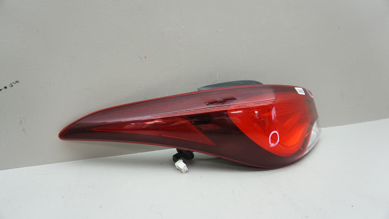 2014-2016 HYUNDAI ELANTRA REAR LEFT SIDE OUTER TAIL LIGHT LAMP OEM 92401-3Y5