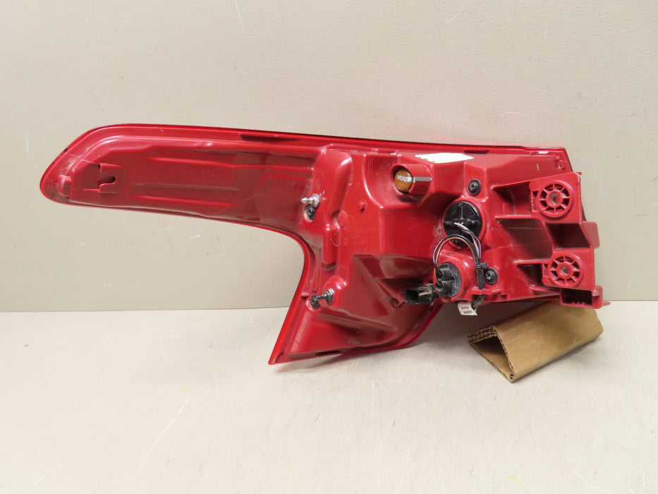 2021 2022 HYUNDAI SANTA FE REAR RIGHT PASSENGER TAIL LIGHT OUTER LED OEM