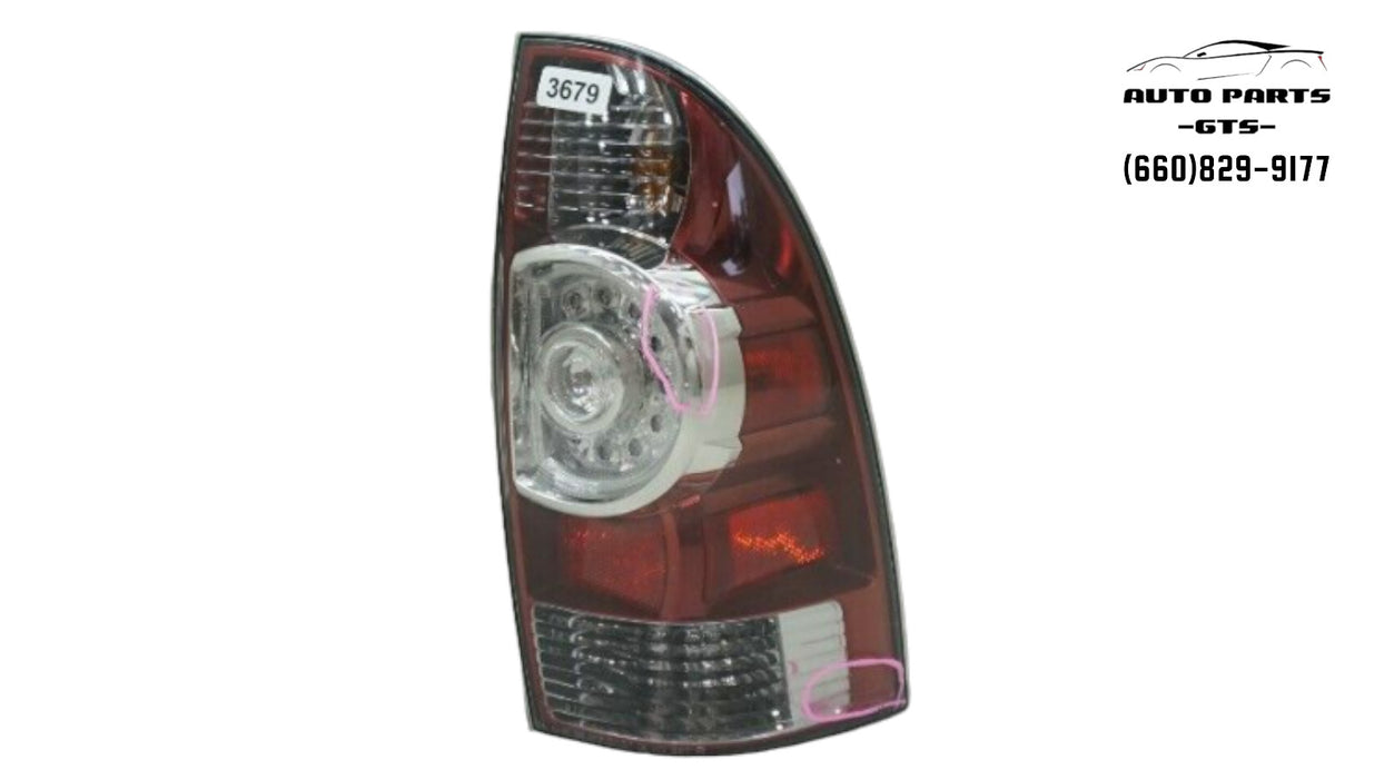 2009-2015 TOYOTA TACOMA REAR RIGHT PASSENGER SIDE TAIL LIGHT BRAKE STOP LAMP OEM