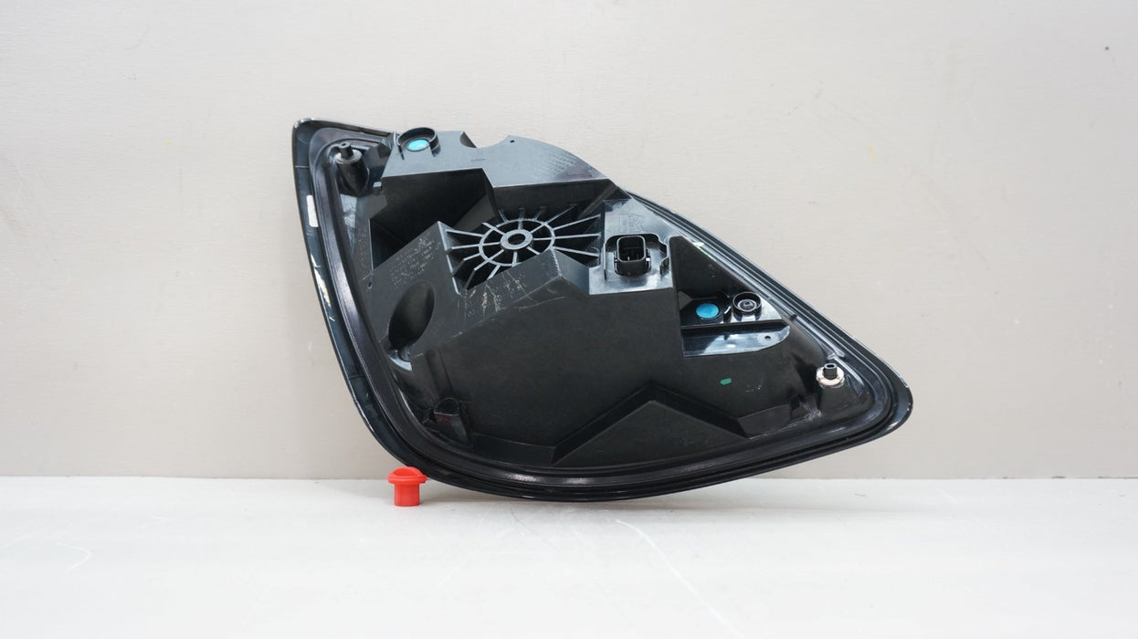 2021-2023 ROLLS ROYCE GHOST REAR RIGHT PASSENGER SIDE TAIL LIGHT OEM