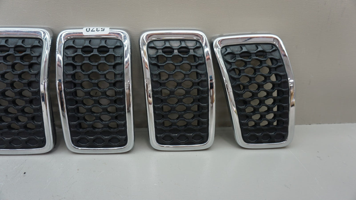 2019-2020 JEEP CHEROKEE FRONT UPPER RADIATOR GRILL GRILLE SET OEM 68323776AB