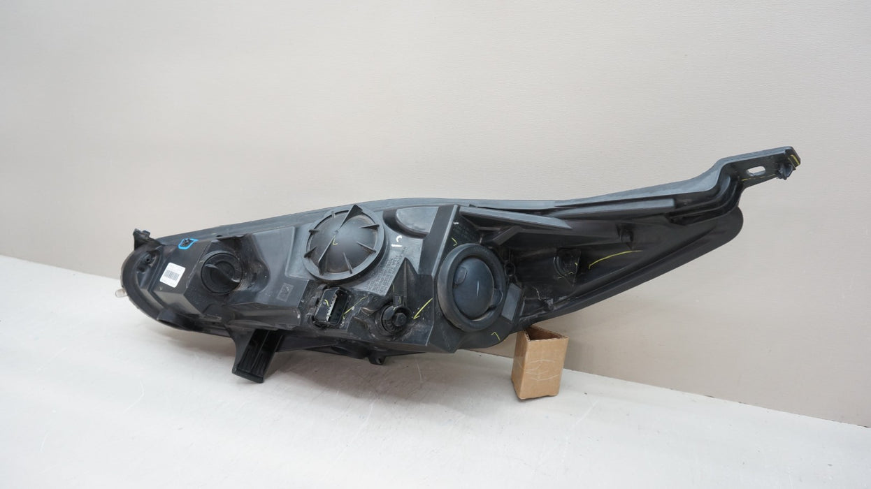 2014-2019 FORD FIESTA FRONT RIGHT PASSENGER SIDE HEADLIGHT HALOGEN OEM