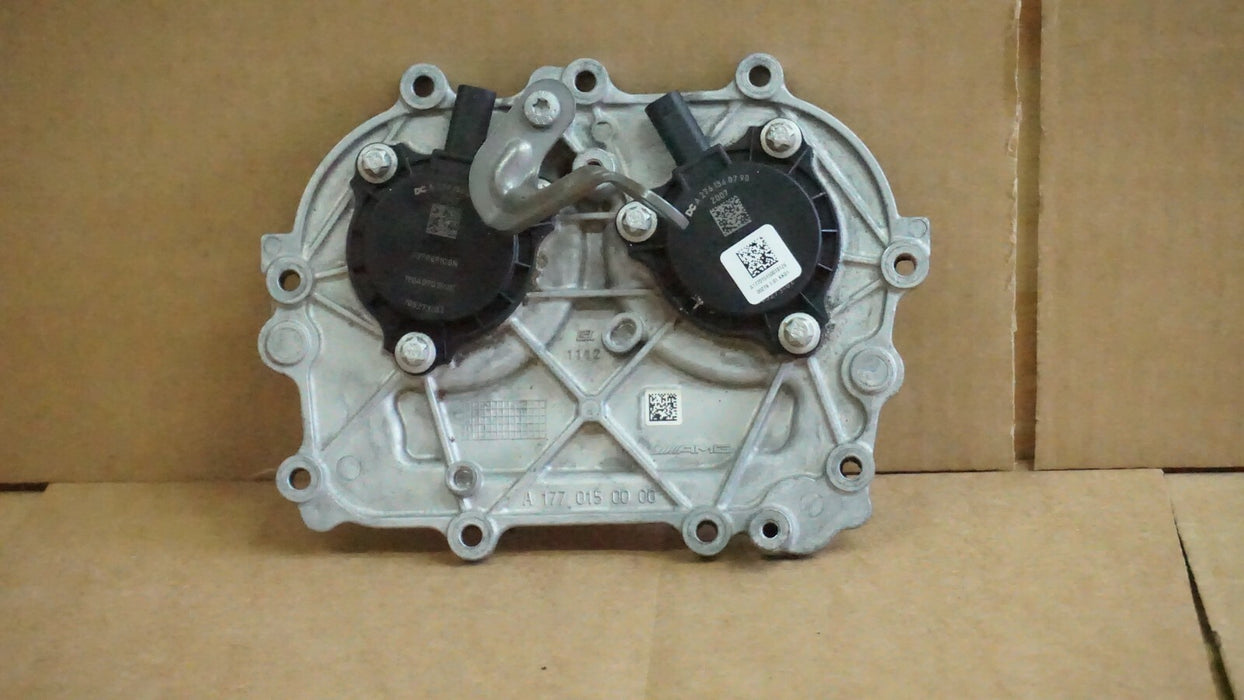 2016-2020 MERCEDES C63 AMG W205 4.0L V8 M177 ENGINE TIMMING COVER PLATE OEM