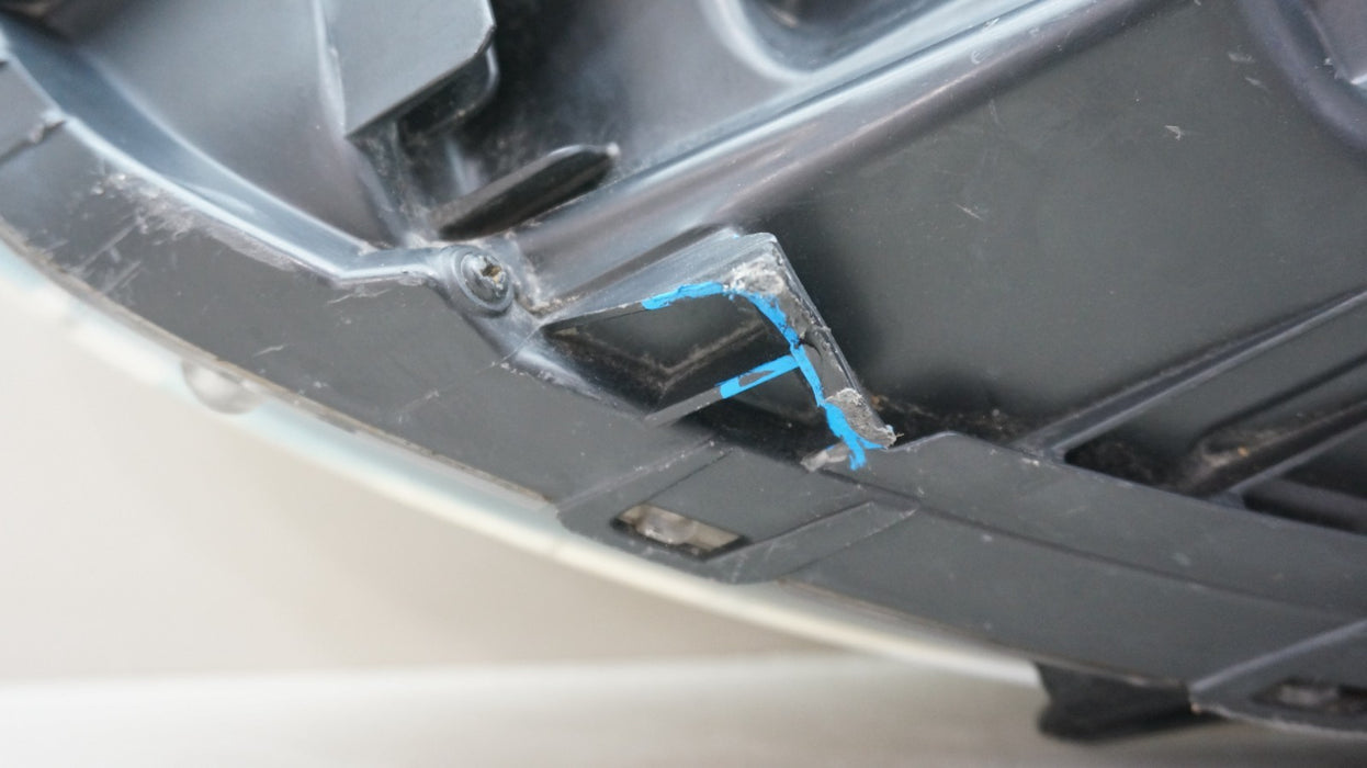 2015-2017 HYUNDAI ACCENT FRONT RIGHT PASSENGER SIDE HALOGEN HEADLIGHT OEM