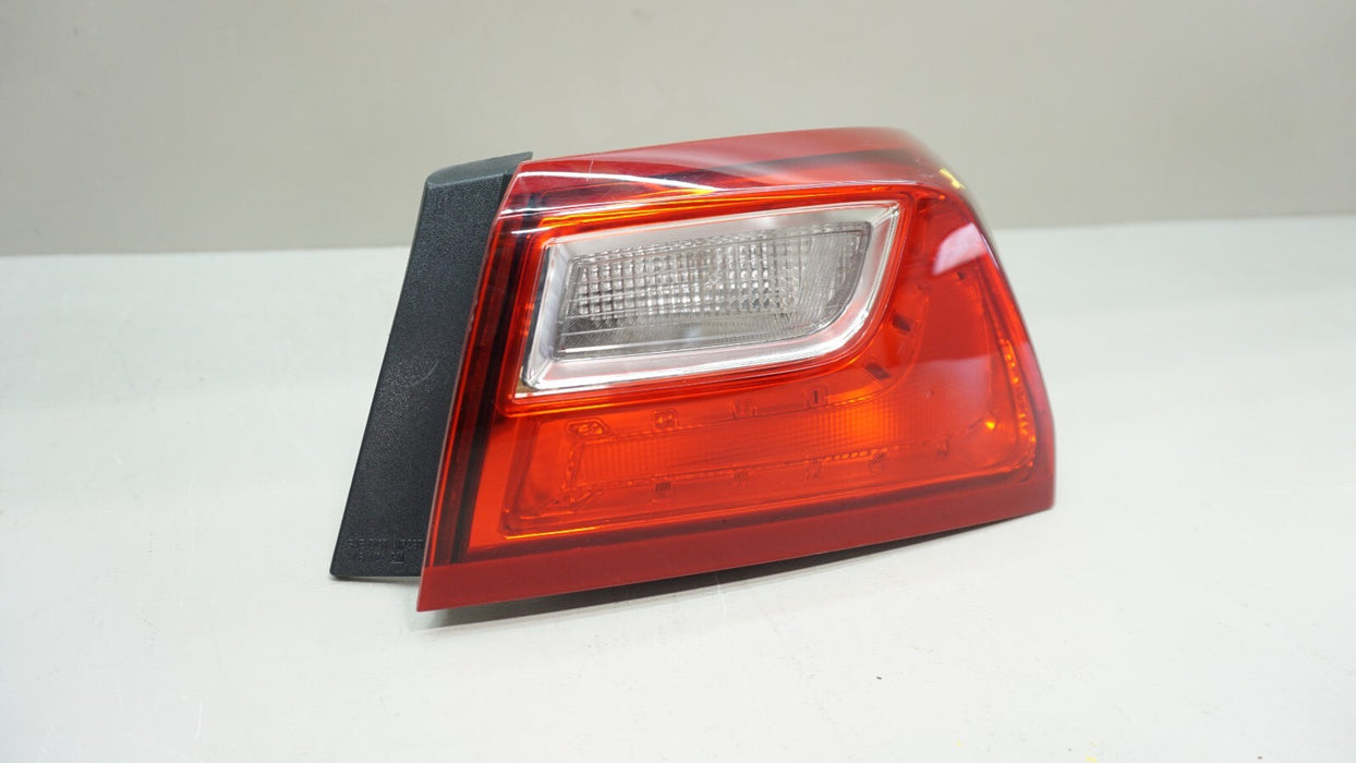 2016-2024 CHEVROLET MALIBU REAR RIGHT PASSENGER SIDE TAIL LIGHT OEM