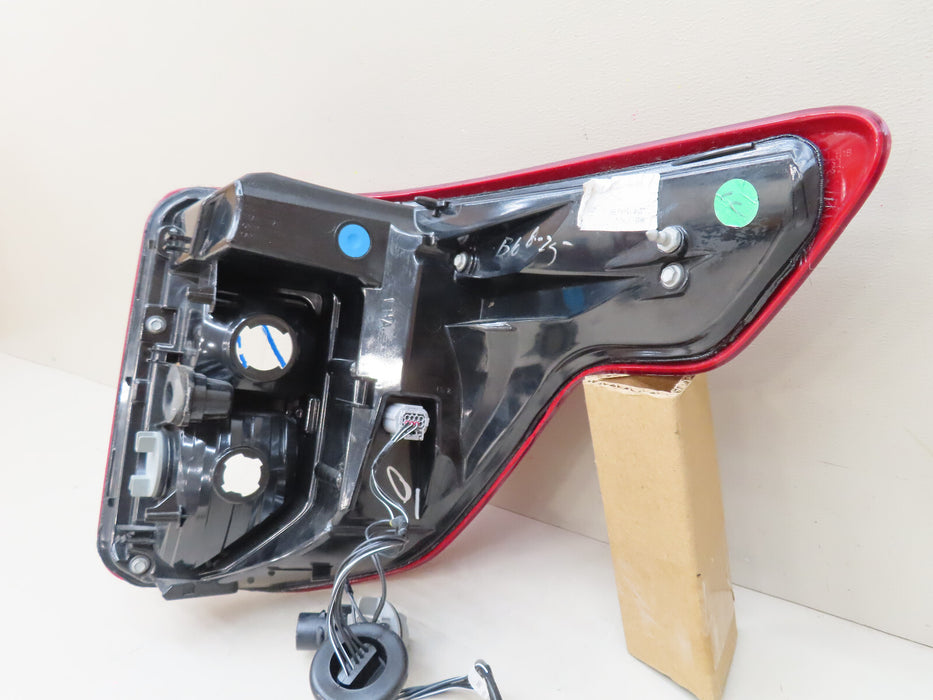 2020-2022 FORD EXPLORER REAR LEFT DRIVER SIDE TAIL LIGHT OEM LB5B-17405