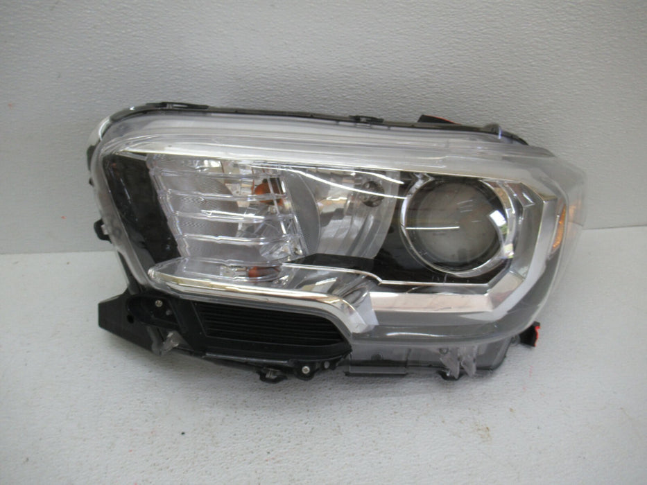 2016-2019 TOYOTA TACOMA FRONT LEFT DRIVER SIDE HEADLIGHT HALOGEN LIGHT LAMP OEM