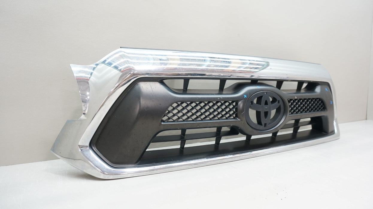 2012-2015 TOYOTA TACOMA FRONT BUMPER RADIATOR GRILLE OEM 53100-04470