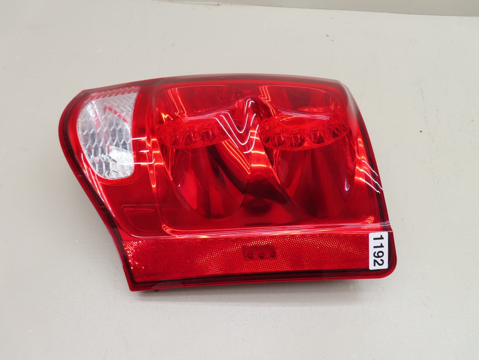 2011-2014 DODGE GRAND CARAVAN REAR RIGHT SIDE TAILLIGHT TAILLAMP ASSEMBLY OEM