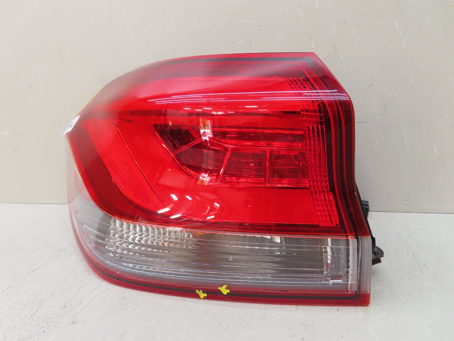 2018-2020 HYUNDAI ELANTRA GT REAR LEFT SIDE OUTER TAIL LIGHT LED OEM 92401-G3110