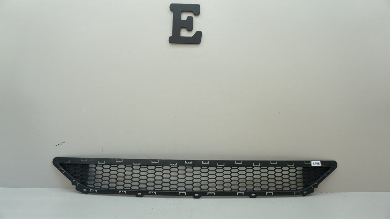 2016-2018 HYUNDAI TUCSON SUV FRONT LOWER BUMPER GRILLE GRILL OEM 86561-D3000