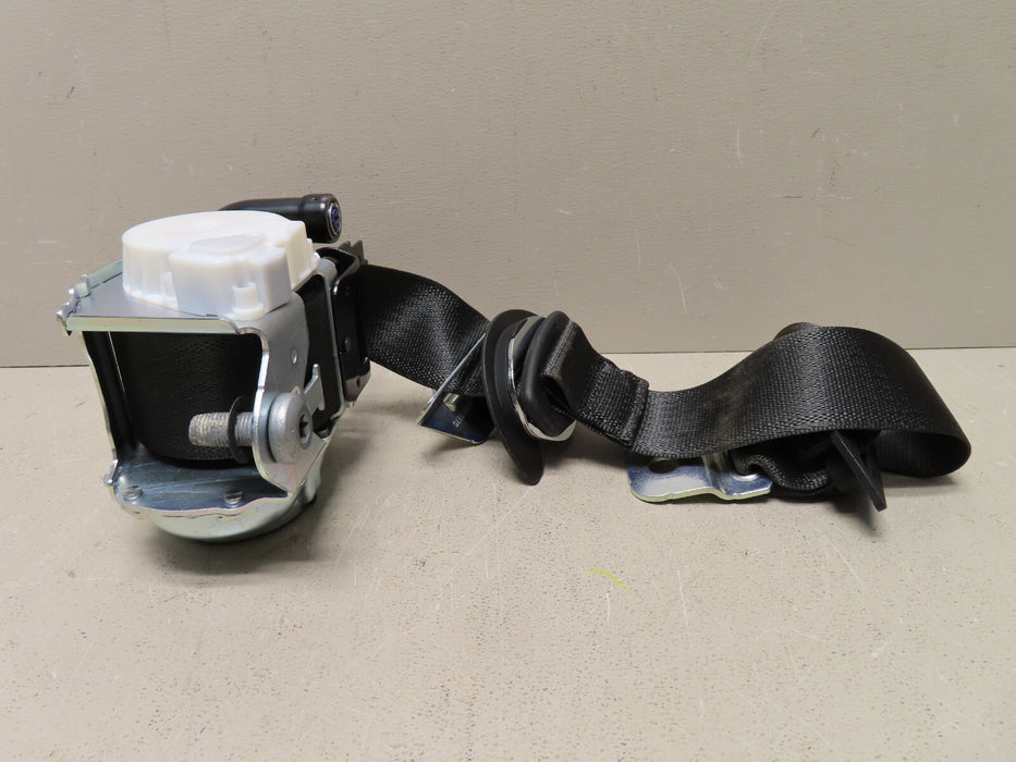 NEW GENUINE GENERAL MOTORS SEAT BELT RETRACTOR KIT P#84493995 OEM