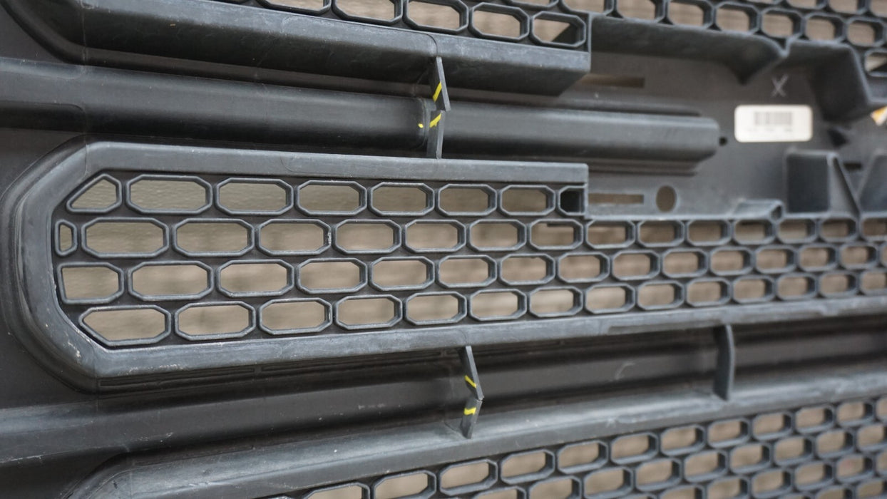 2013-2016 GMC ACADIA FRONT MAIN GRILLE 22785561 OEM 12 13 14 15 16