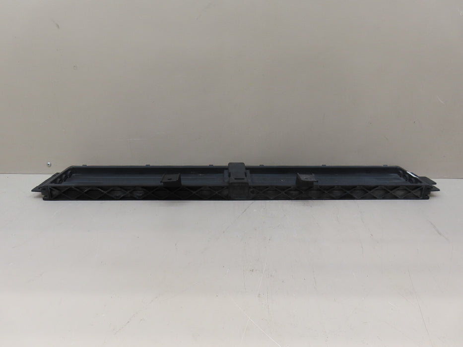 2022 2023 CHEVROLET BUICK ENCLAVE/TRAVERSE FRONT AIR SHUTTER OEM