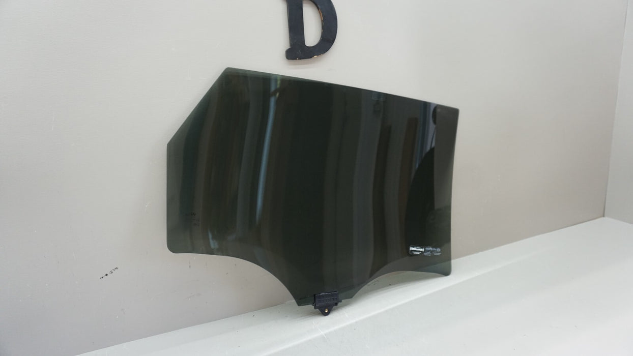 2021-2023 KIA SELTOS REAR LH LEFT DRIVER SIDE DOOR GLASS WINDOW OEM 43R016943