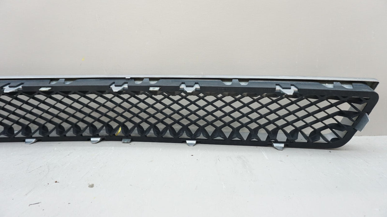 2007-2013 CHEVROLET TAHOE SUBURBAN AVALANCHE FRONT LOWER GRILLE OEM 15835084